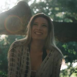 Meet your Posher, Valeria